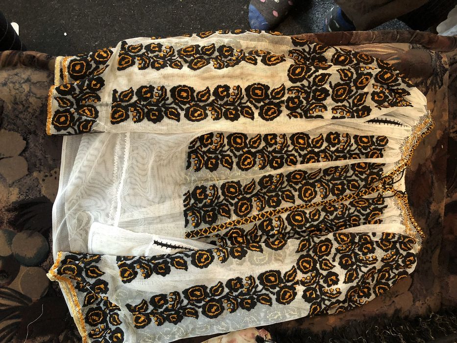 Costum popular autentic