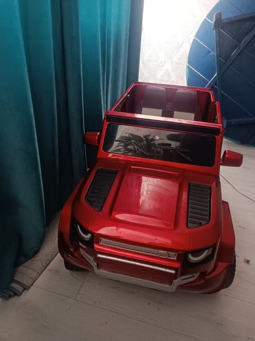 Продам детскую машинку