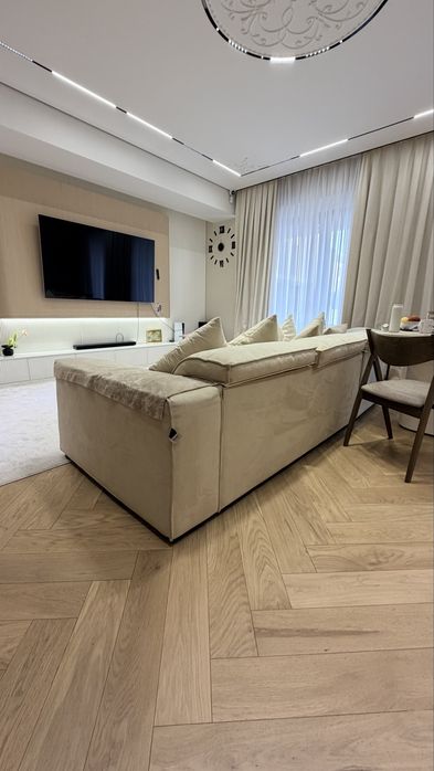 Шикарный дизайрский диван