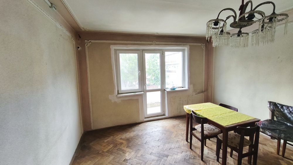 Vând apartament , et.2 in cartier Micro 3