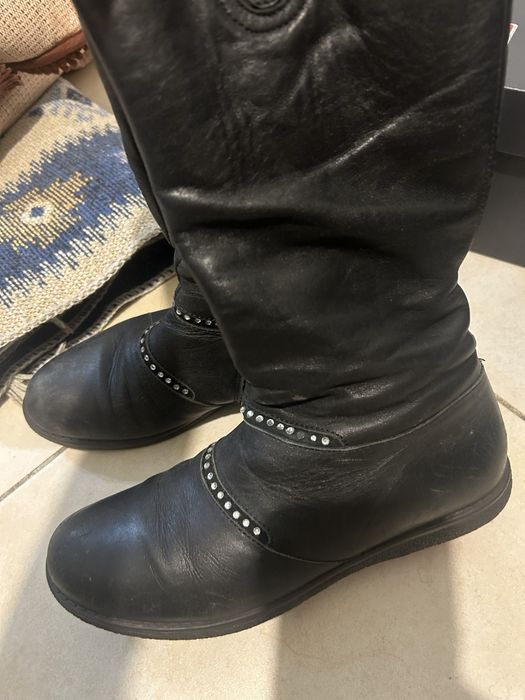 Продам обувь детскую