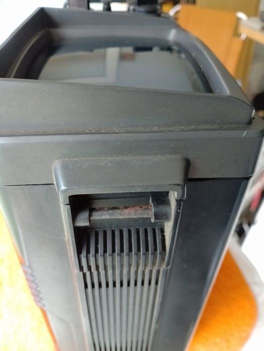 Televizor Mc Larem mic