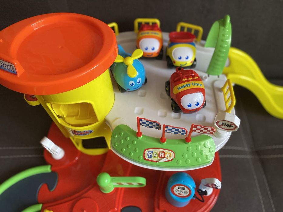 Детский игровой гараж-паркинг