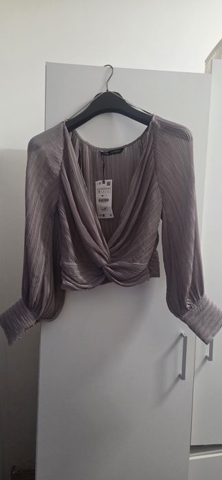 Bluza Zara,marime S,noua,cu eticheta