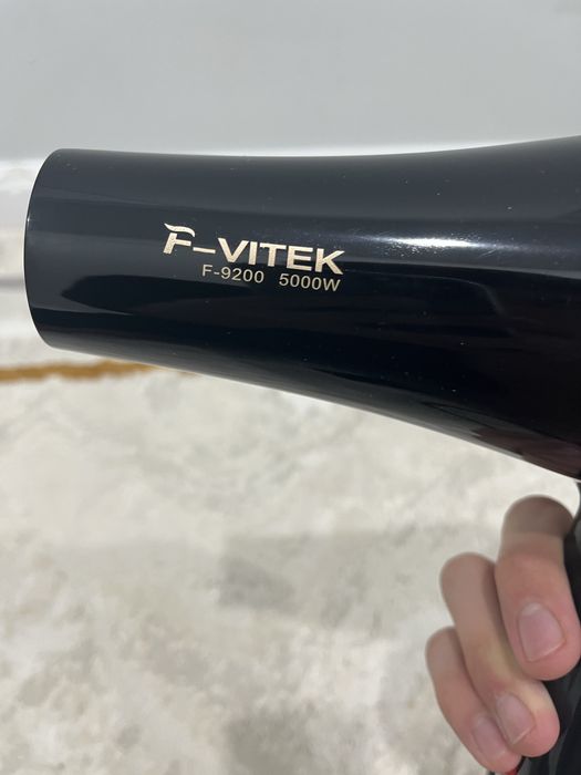 Срочно продам Vitek фен