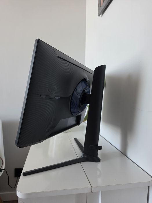 Монитор samsung g3 180hz 24"