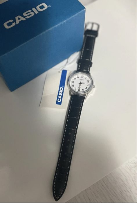 Ceas de mânã Casio, negru