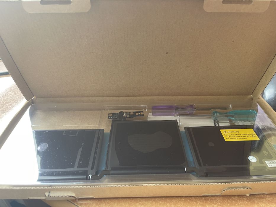 Оригинални части за MacBook