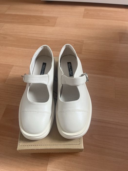 Продам обувь лоферы