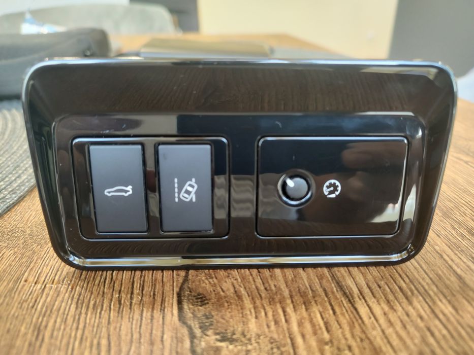 Панел с бутони Jaguar XE