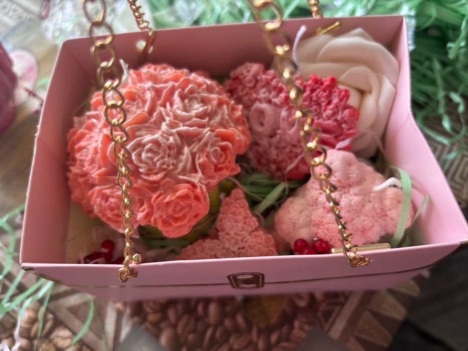 Lumânări parfumate realizate manual – unice și elegante