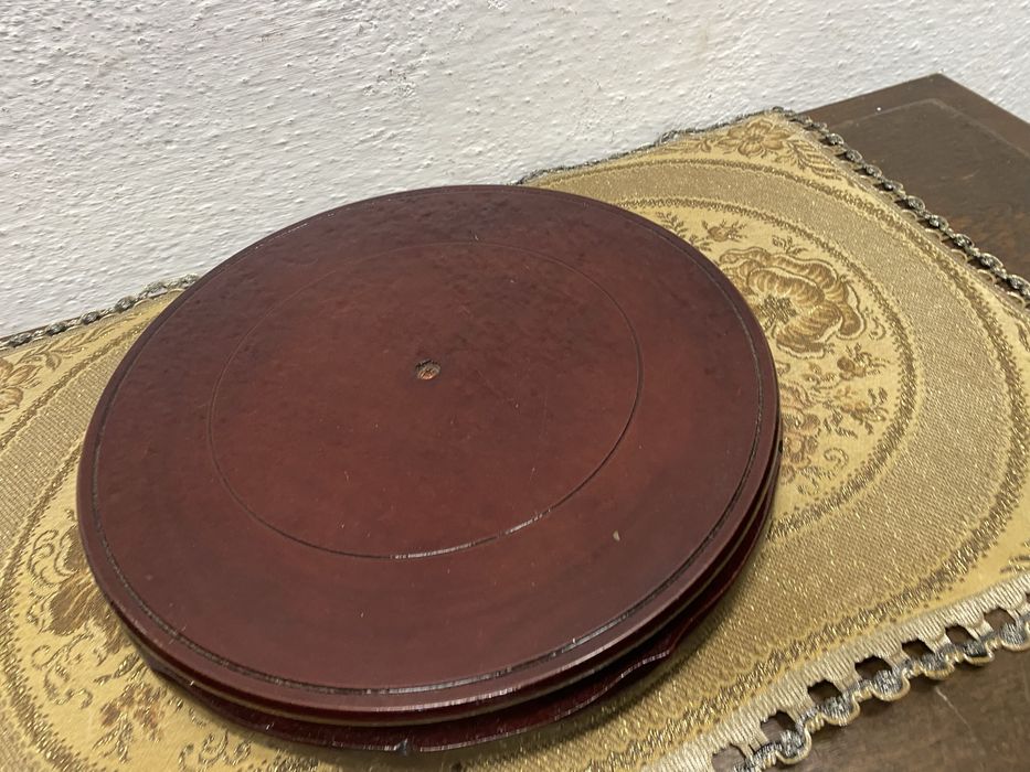 Въртяща подложка за ваза – Китай