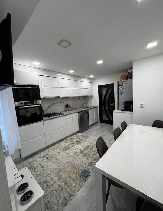 Apartament de inchiriat