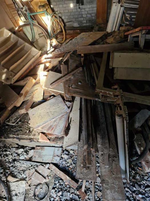 Отдам даром в мкр Аэропорта.