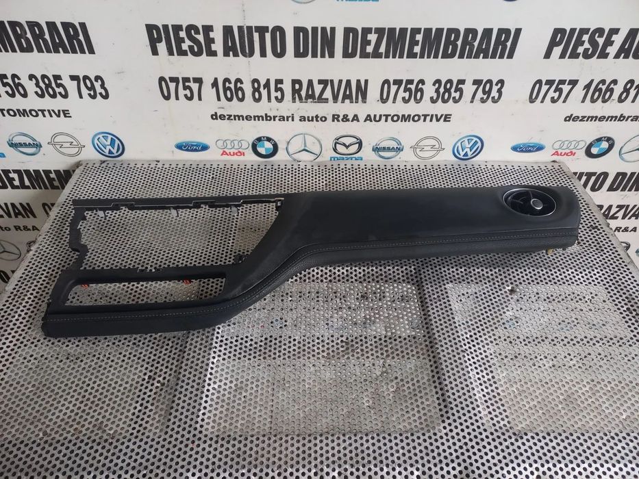 Ornament Bord Toyota Auris Facelift An 2015-2016-2017-2018 - Dezmembrari Arad