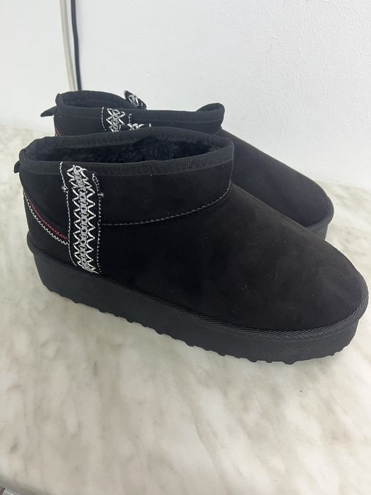 Cizme scurte imblanite