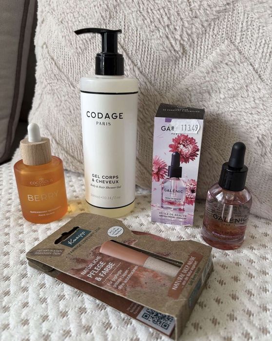 Цветен елексир за лице Galenic,Cocosolis Berry, Codage душ гел, вазелин за устни Kneipp нови