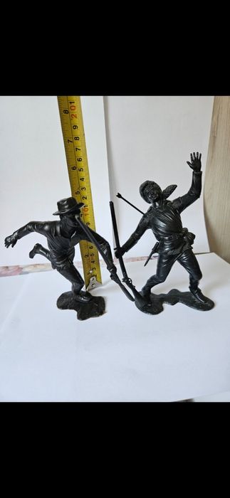 Figurine plastic 15 cm H