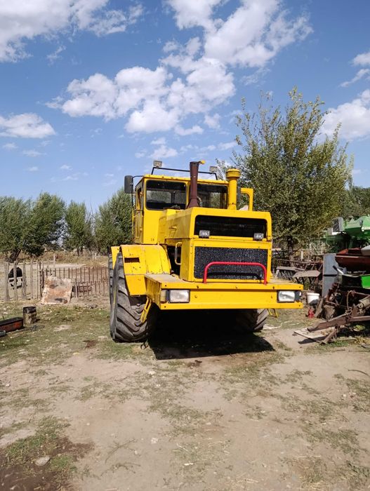 К 701 продаётся. Срочно на ходу. С плугом.