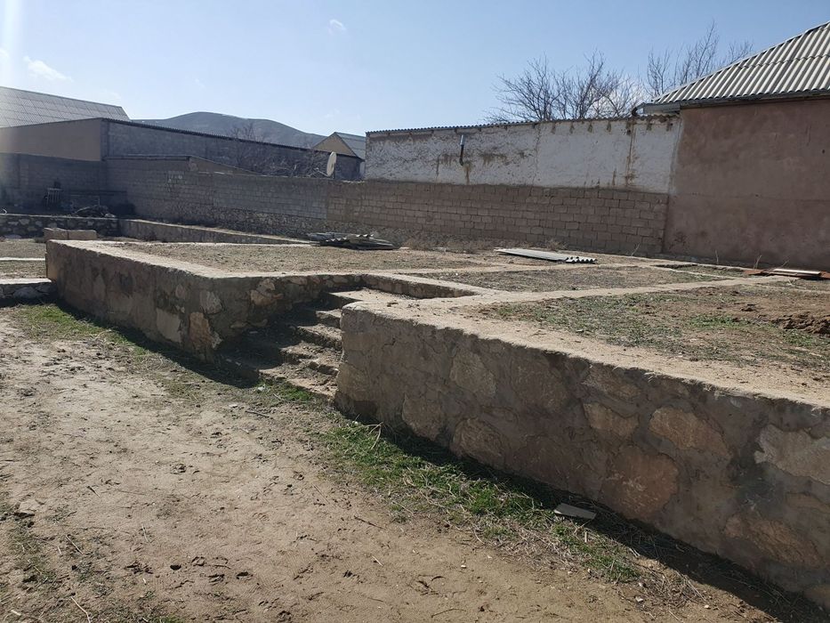 Nurota tumani G.Gulom mfyda 8 sutix uchaska sotiladi