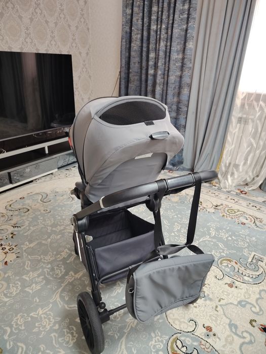 Коляска мен ходунок сатылады