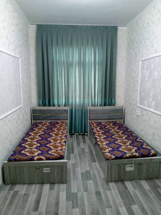 Axangaronda 2 xonali 3 xona qilingan uy ijaraga beriladi