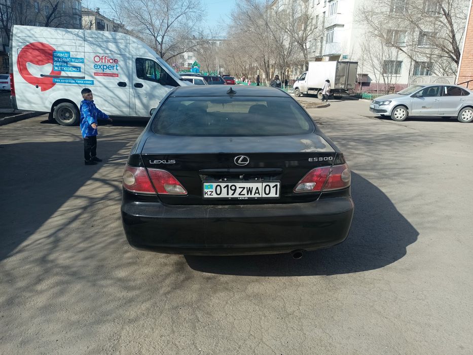 Продам Лексус ЕСС 300