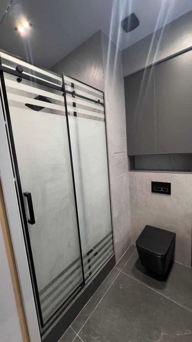 Срочно!! сдается 2 комн-Квартира с ремонтом,Рядом метро/магазины!