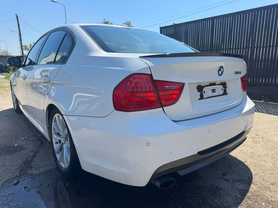 Dezmembrez BMW seria 3 E90 2.0 N47