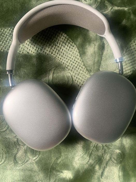 Беспроводные наушники в идеальном состоянии