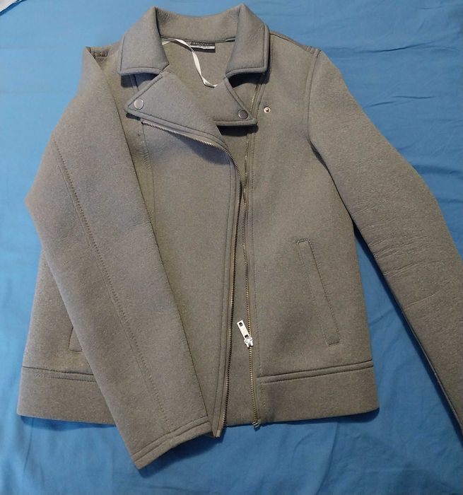 Дамско яке в сиво