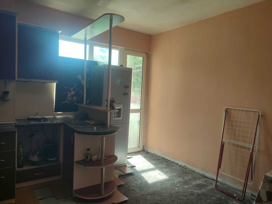 Продава се Тристаен апартамент в Търговище, Вароша - 91 кв.м за 545 €/кв.м - Снимка #2