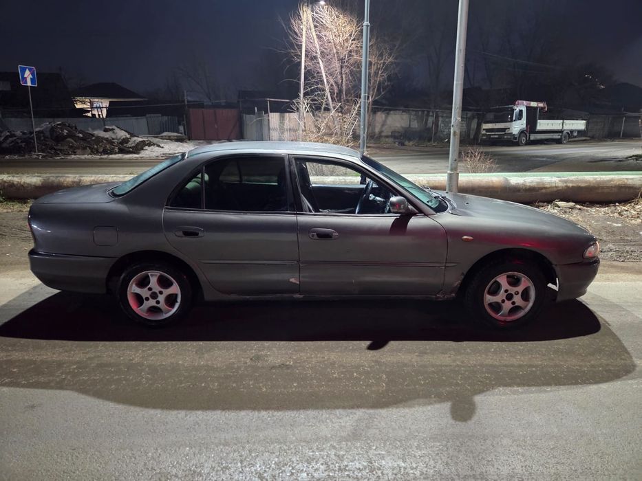 Авто Галант Продам 1996