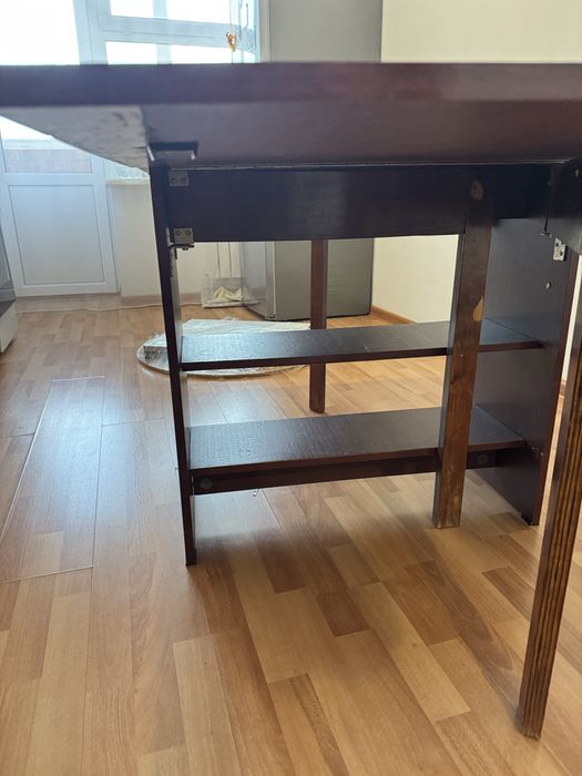 продам стол и стулья