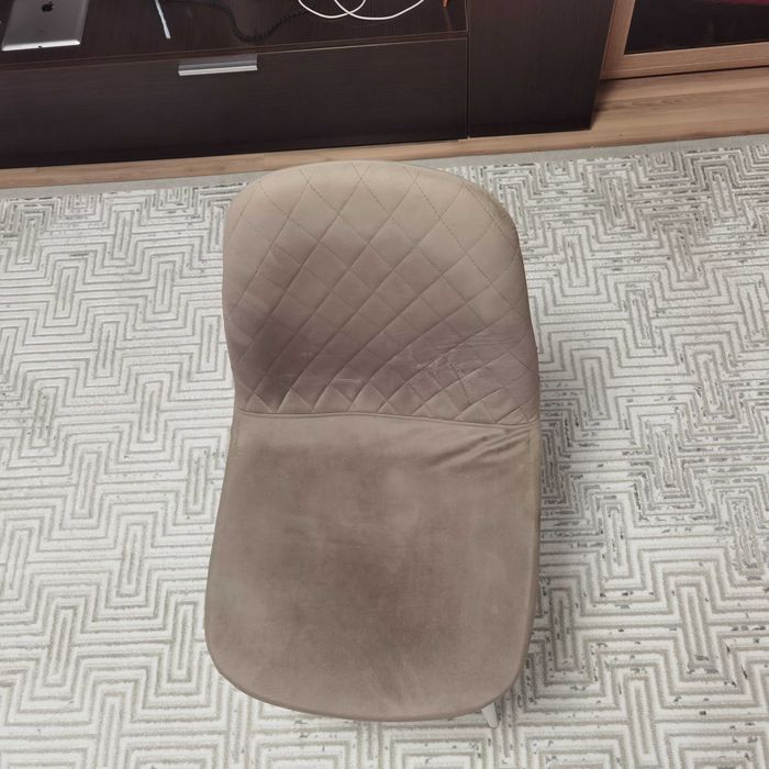 Продаются кухонные стулья.