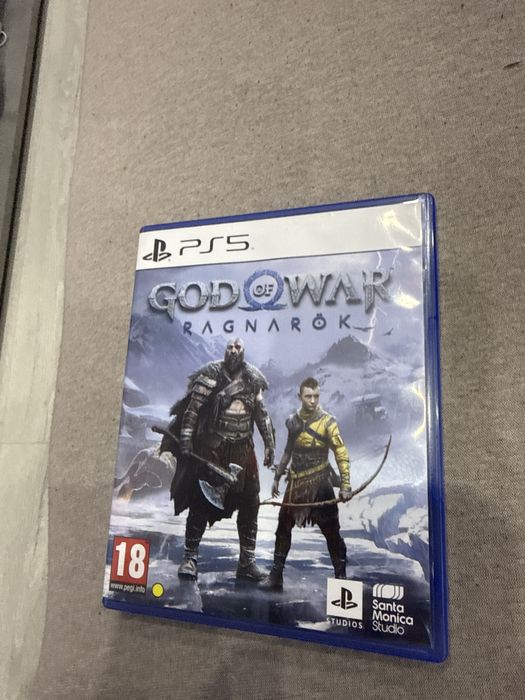 Продавам God of War Ragnarok Ps5