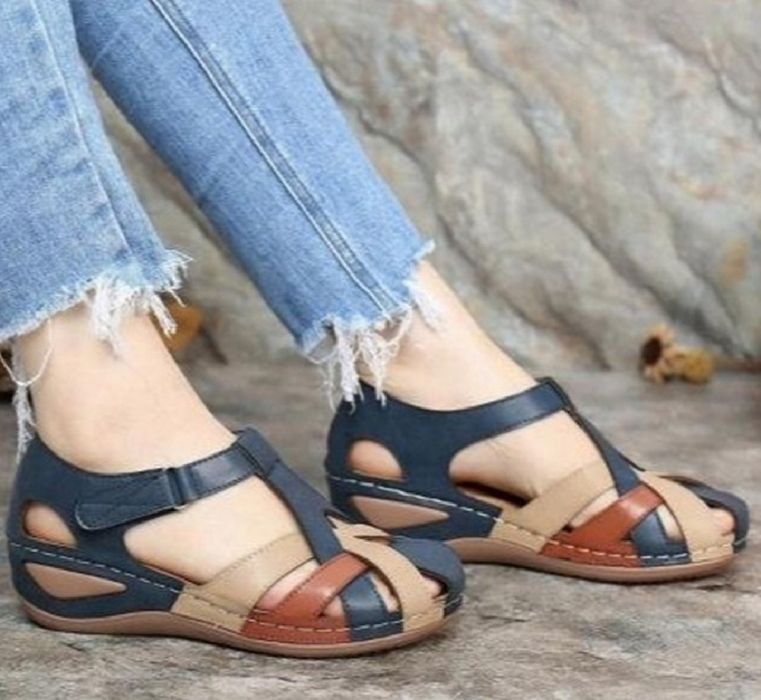 Продаю новые женские сандалии