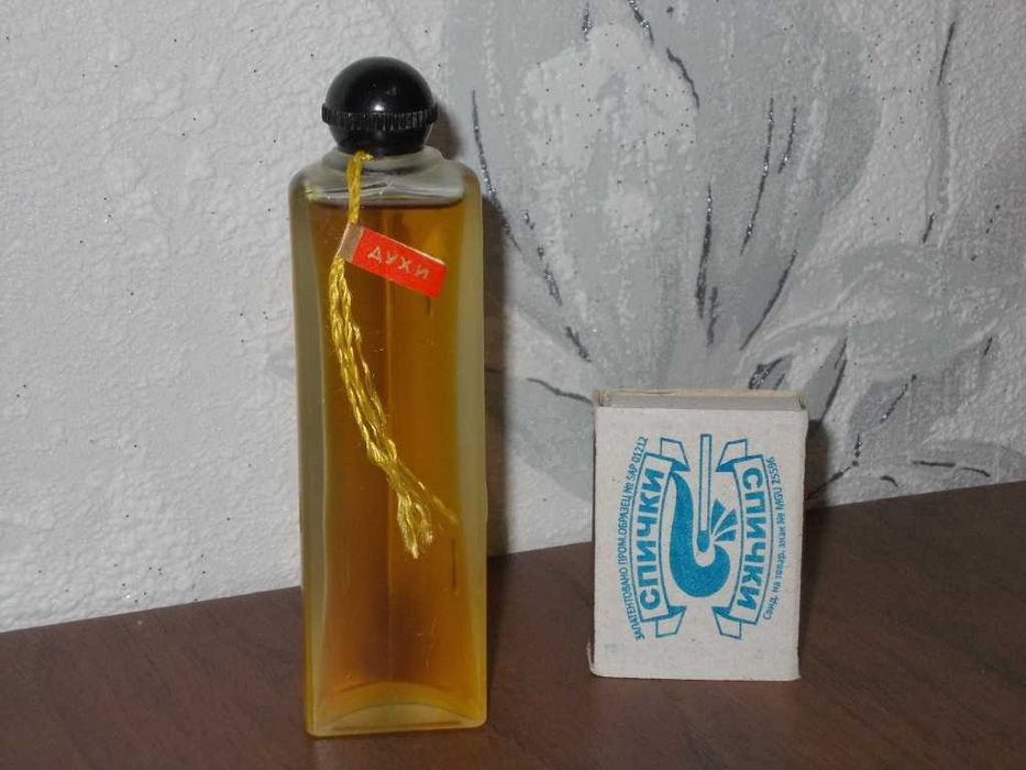 Духи СССР,  разные.