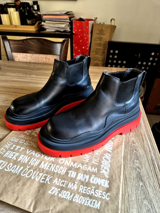 Уникални боти на Bottega Veneta