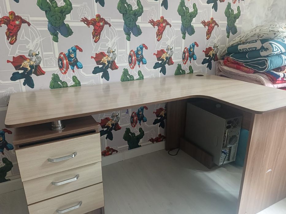 компьютерный столик