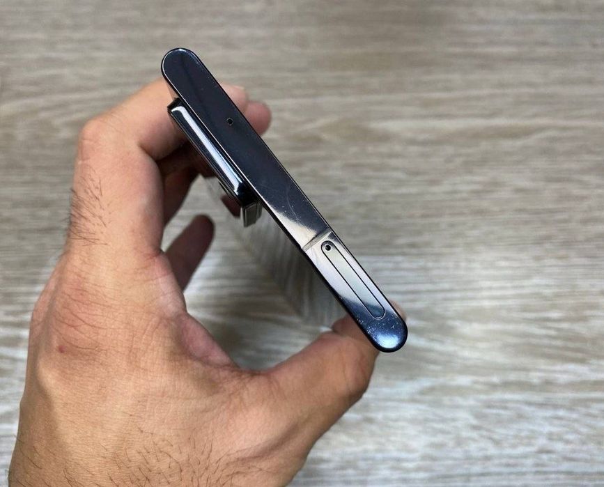 Samsung note 20 ultra 5G grantiyasi bor