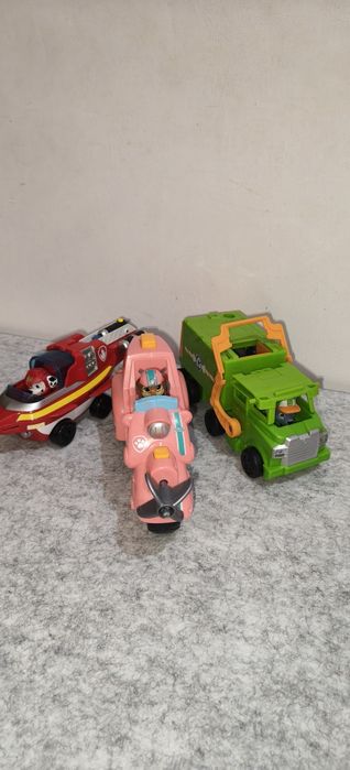Mega Lot Paw Patrol - Camion Patrulator + 14 Vehicule cu Figurine