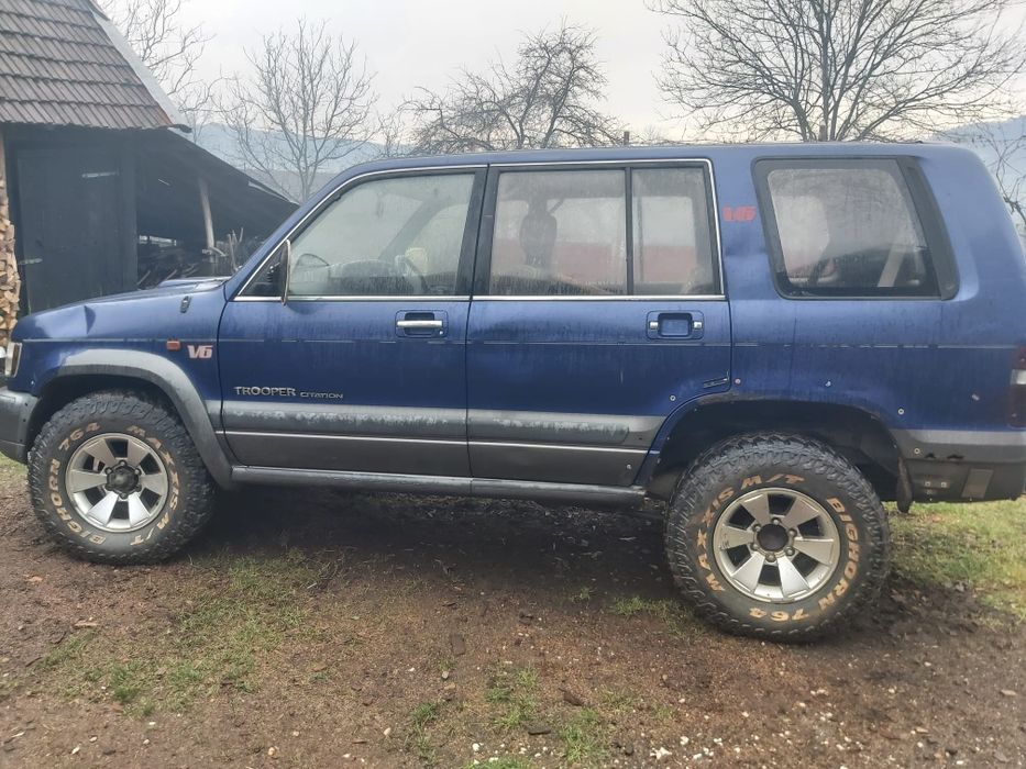 ISUZU Unknown Model 2002
