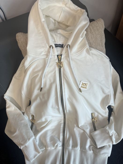 Дамски спортен комплект