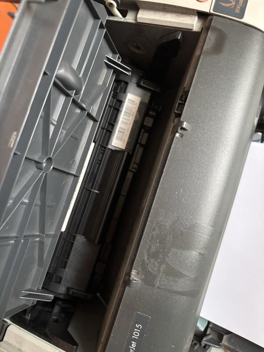 Принтер hp Laser jet 1015