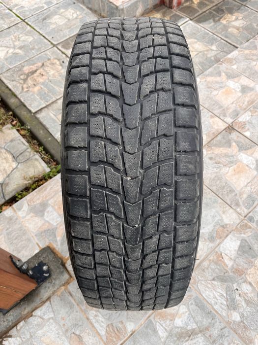 Зимни гуми с джанти DUNLOP 235/65/R17