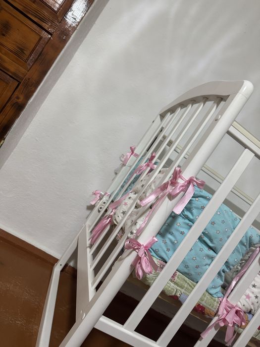 Кроватка в отличном состоянии