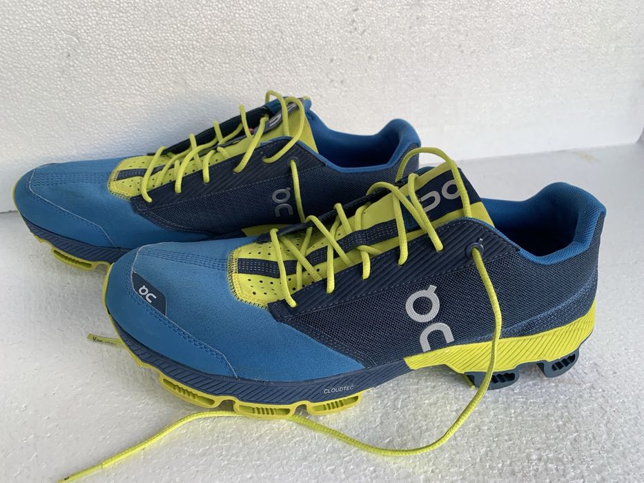 Pantofi alergare On Cloudtec nr 47