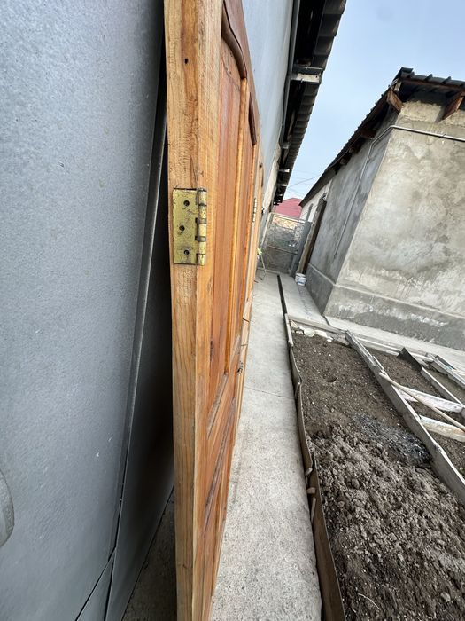 Продам деревяные двери