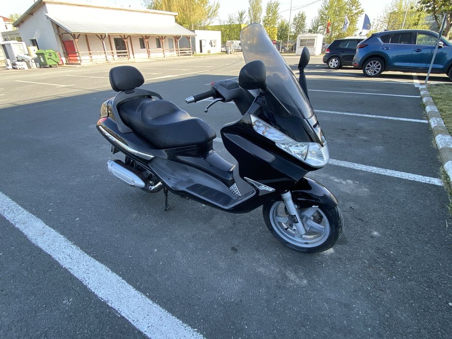 Scuter Piaggio 200 x8